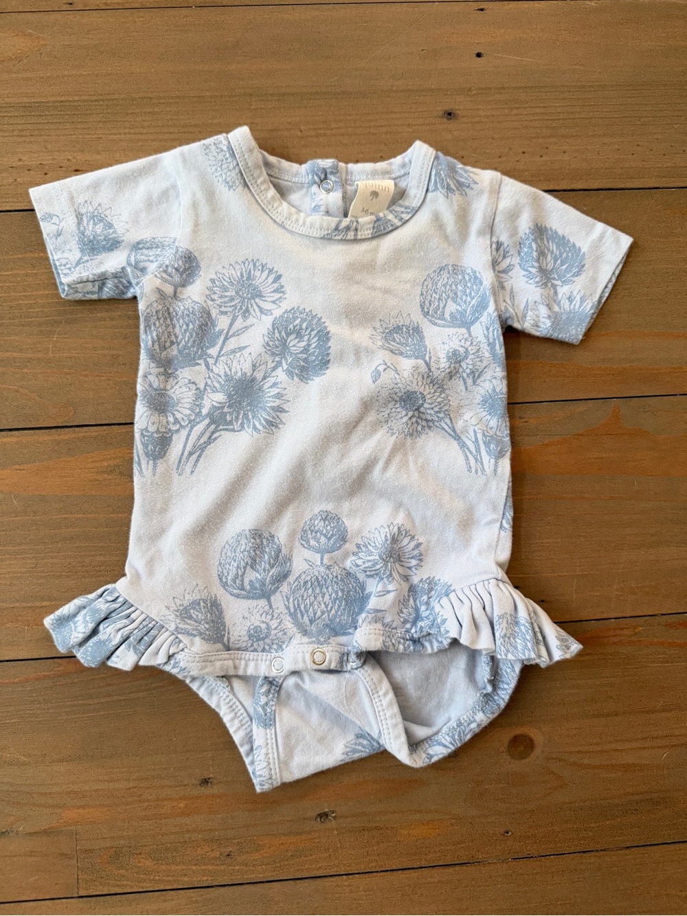Kate Quinn 100% Organic Cotton Baby Girls Blue Floral Ruffle Onesie - 3-6 Months